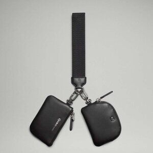 DUAL POUCH WRISTLET *LEATHER ALTERNATIVE